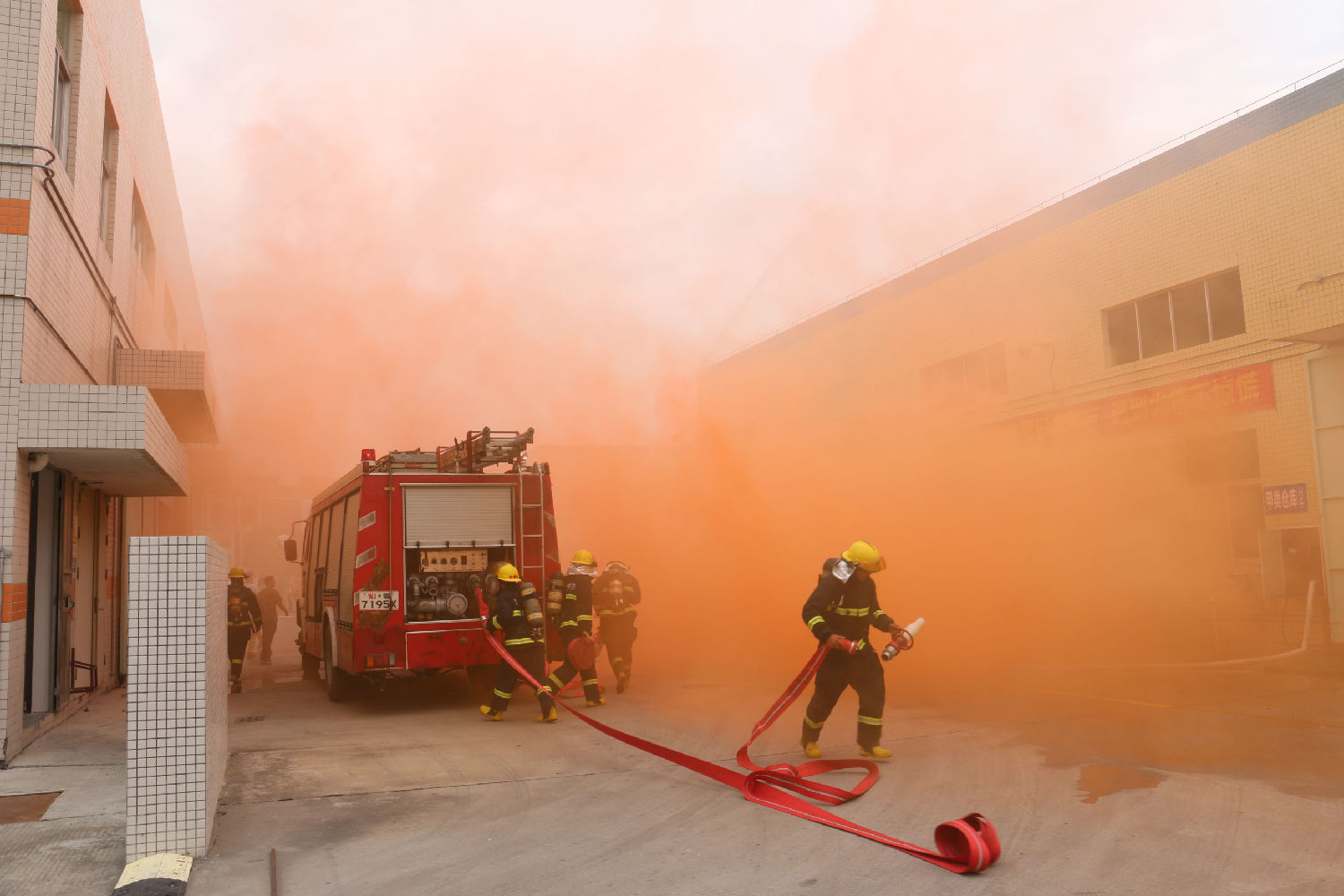 雏鸟APP化工消防演练 (3)